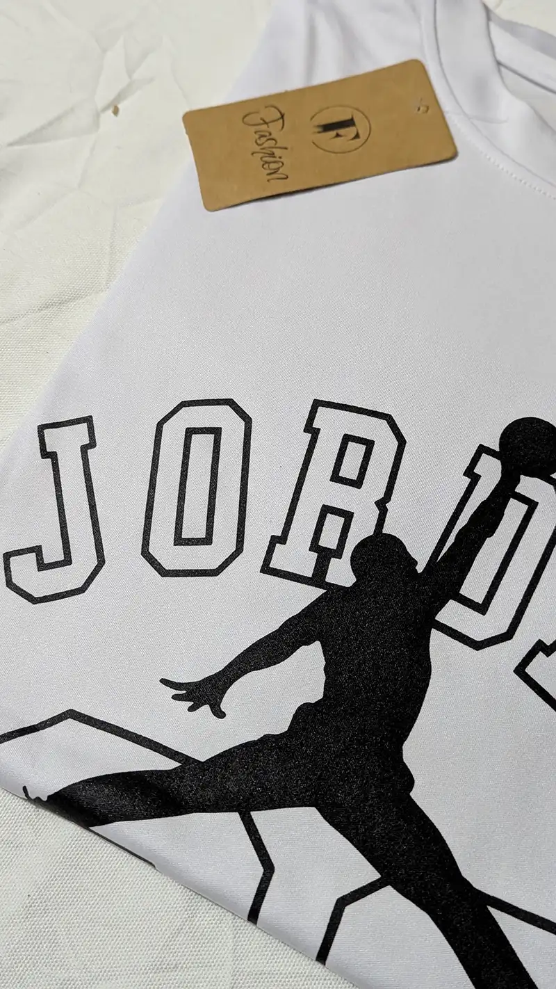 Stylish Sportswear: White Jordan 23 Graphic T-Shirt - Image 3